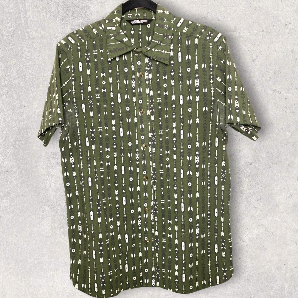 The North Face Short Sleeve Button Up Western Print Size M Green White